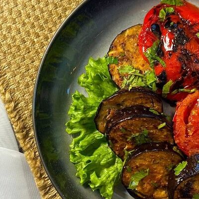 Овощи на мангале в Щастьебар по цене 420 ₽