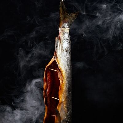 Горбуша вялено-копченая в Мёд и мясо по цене 400 ₽