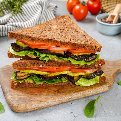 Сандвич с овощами печеными в Магбургер & Братья Караваевы по цене 239