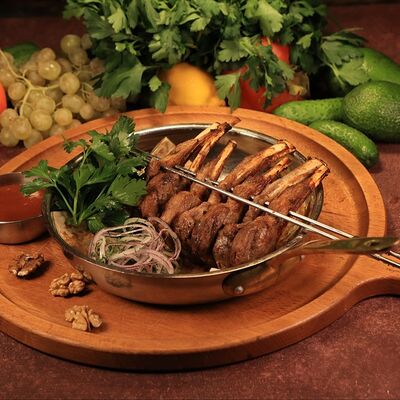 Шашлык из корейки ягненка в Чичилаки по цене 1650 ₽