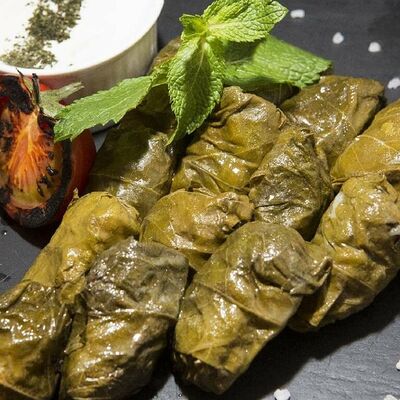 Долма армянскаяв ПАПА МАНГАЛ по цене 650 ₽