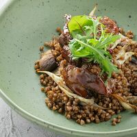 Утка с гречей в Поляна