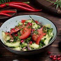 Салат по-грузински со специями в Daisi