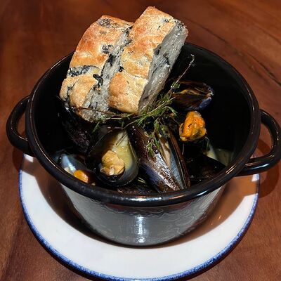 Мидии на белом вине со сливками в Rakushka по цене 1390 ₽