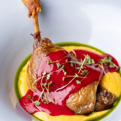 Утиная ножка конфи с тыквой в Квартира 98 по цене 770 ₽