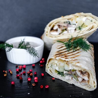 Шаурма с курицей в Siesta-Cafe по цене 150 ₽