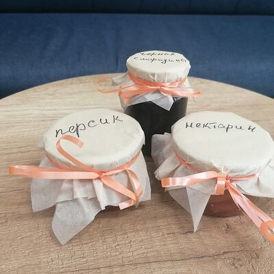 Домашнее варенье Нектарин в CoffeeШа по цене 250 ₽