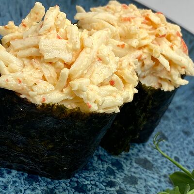 Гункан Снежный краб в Hiro суши-бар по цене 210 ₽