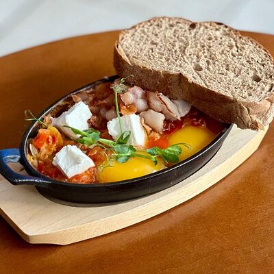 Шакшука в Брускетта по цене 495 ₽