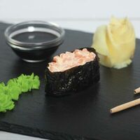 Гункан карай сяке в Японец