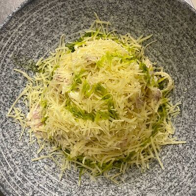 Д* Спагетти а-ля Карбонара в ЭлеКафе по цене 550 ₽