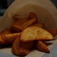 Картофельные дольки в Umami Kitchen's