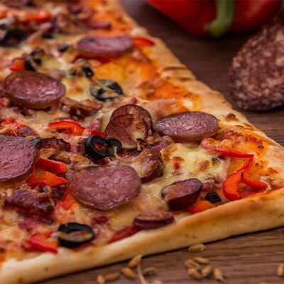 Пицца Баварская 33 см в Pizza Ricca по цене 876 ₽