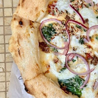 Пицца с томленой говядиной BBQ и запеченным перцем 28см в Мари по цене 910 ₽