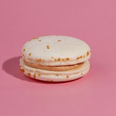 Макарун соленая карамель в Пекарня Буханка по цене 129 ₽