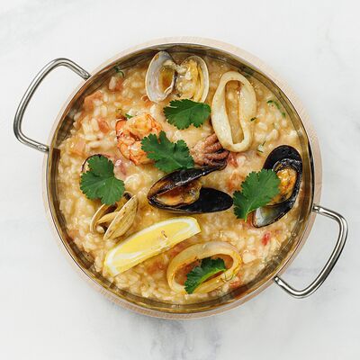Паэлья с морепродуктамив Реснота по цене 750 ₽
