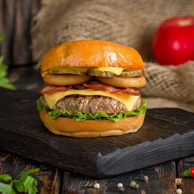 Бифоннив Manny's Burger по цене 780 ₽