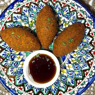 Куббэ жареный в Кафе Аль-карамарабская кухня по цене 200 ₽