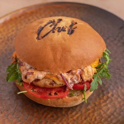 Шеф-бургер с курицей в Мархаба Халяль по цене 924 ₽