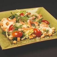 Цезарь с креветками в Fusion