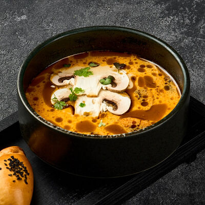 Суп из лесных грибов и брускетта с мраморной телятиной в Urartu по цене 660 ₽