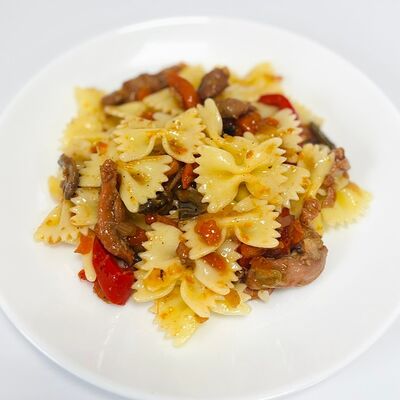 Паста с курицей по-тайскив Привет, Десерт! по цене 245 ₽