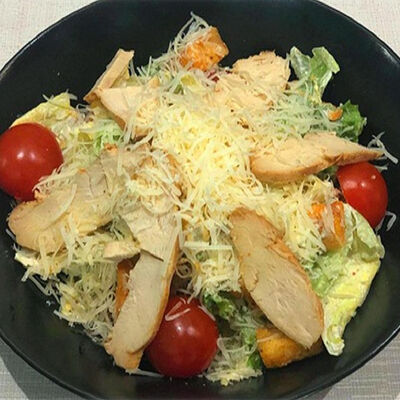 Салат Цезарь с курицей в Имерети по цене 670 ₽