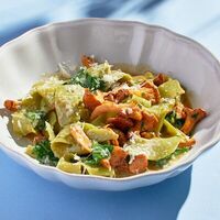 Паппарделле с лисичками и шпинатом в Итальянское бистро Figata