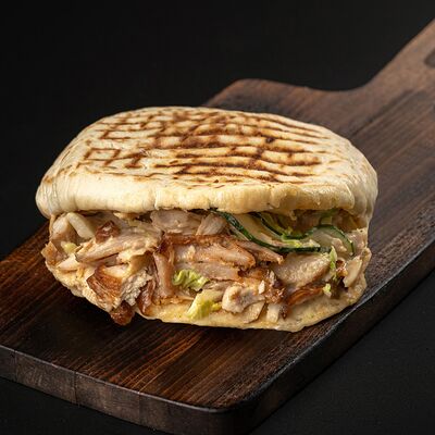 Пита с курицей в Wаверма по цене 325 ₽