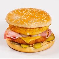 Бургер с сырной и куриной котлетой в Podkrepizza
