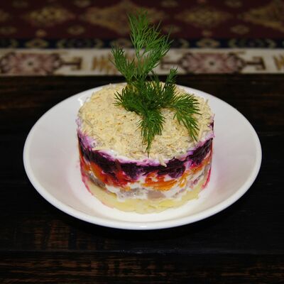 Салат Сельдь под шубой в FastШашлык и Хинкали по цене 310 ₽