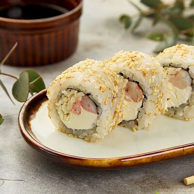 Калифорния с креветкой в Sushist по цене 500 ₽