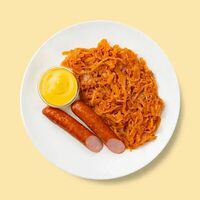 Капуста тушеная с колбасками в Шаверно