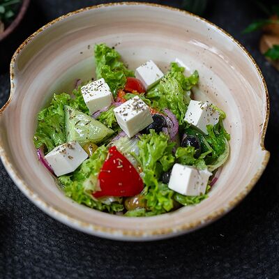 Салат Греческий в Шафран по цене 495 ₽