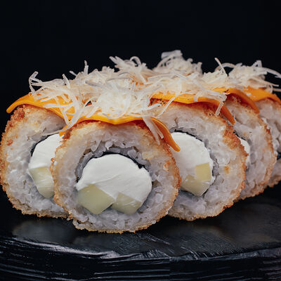 Ролл Четыре сыра в BBS Kitchen по цене 819 ₽