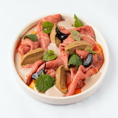 Ростбиф с кремом из баклажанов и чёрным чеснокомв Гоген по цене 1134 ₽