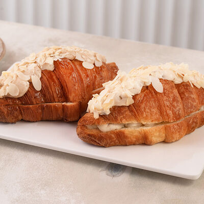 Круассан с миндалем в Смена вкуса по цене 250 ₽