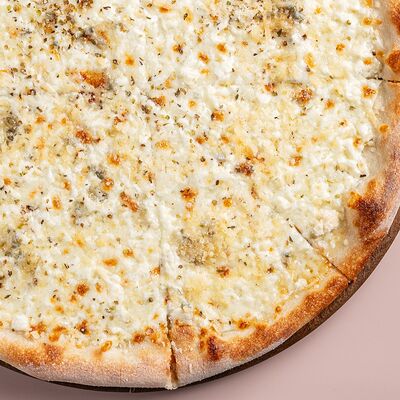 Пицца Четыре сыра в Avgust13 по цене 1450 ₽