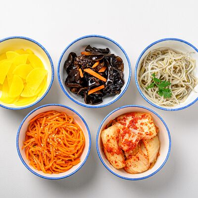 Панчан Сет Макси в NYUSURI корейская кухня по цене 699 ₽