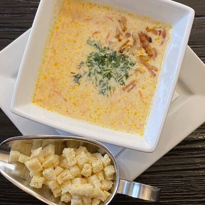 Суп сырный с беконом, гренками в Длинный нос по цене 210 ₽