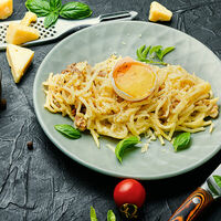 Логотип William Bass