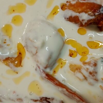 Чкмерули Цыпленок табака в сливочном соусе в Тбилиси по цене 1199 ₽