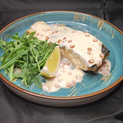 Стейк из семги в икорно-сливочном соусе в Пойдем зайдем по цене 990 ₽
