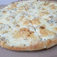 Пицца Четыре сыра в Ханами