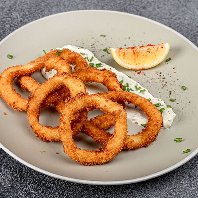 Кольца кальмара с соусом Фета в Pizza Lavka по цене 349 ₽