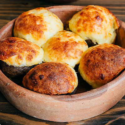 Грибы с сыром в Шардени по цене 500 ₽