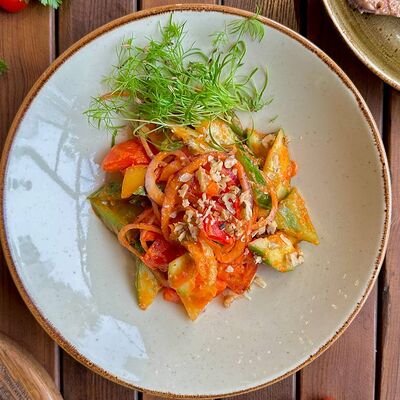 Салат по-грузински в Дади по цене 540 ₽