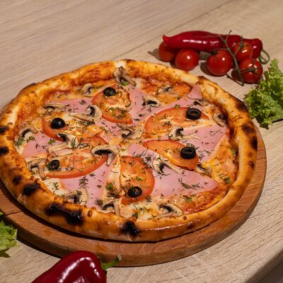 Пицца с ветчиной и грибами в Плюшка ватрушка по цене 650 ₽