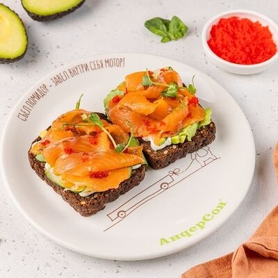 Брускетта с лососем и авокадо в АндерСон по цене 860 ₽
