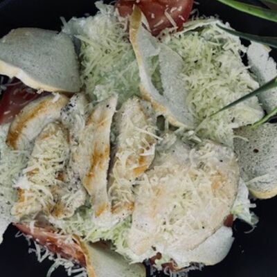 Цезарь с курицей в IPA beer cafe по цене 520 ₽